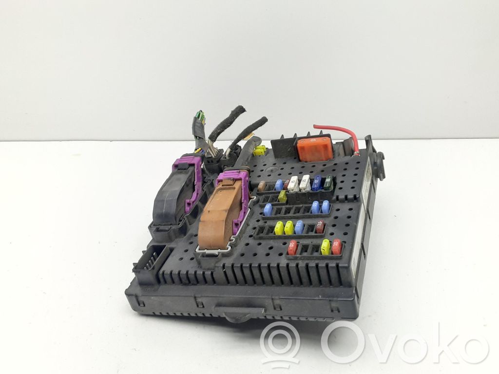 Volvo XC90 Fuse module 