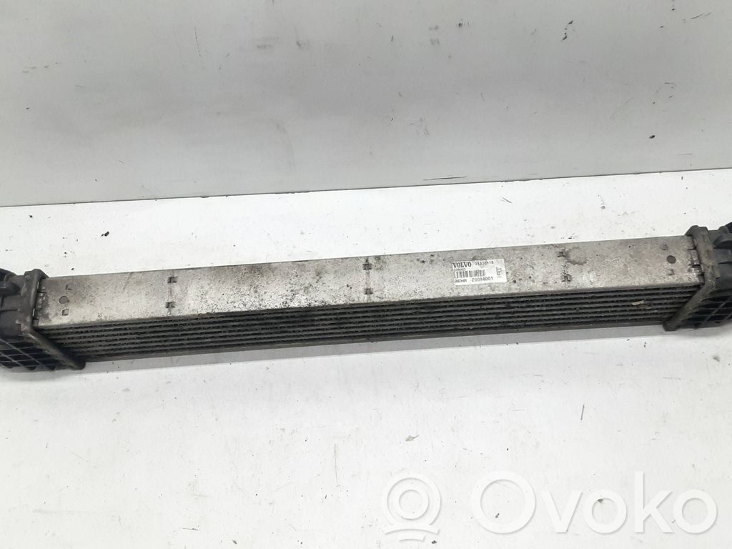 Volvo C30 Interkūlerio radiatorius 