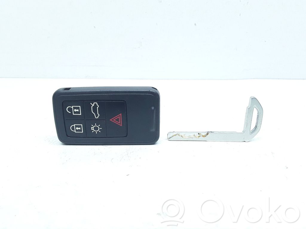 Volvo V40 Virta-avain/kortti 