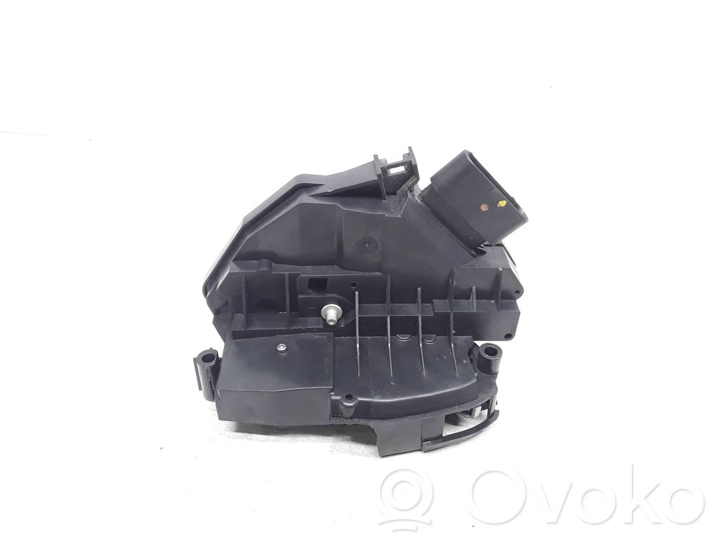 Takaoven lukko   31301746