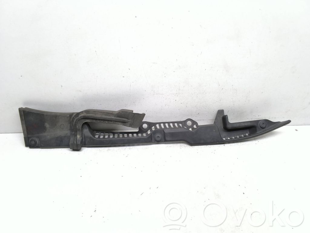 Volvo S90, V90 Rivestimento dell’estremità del parafango