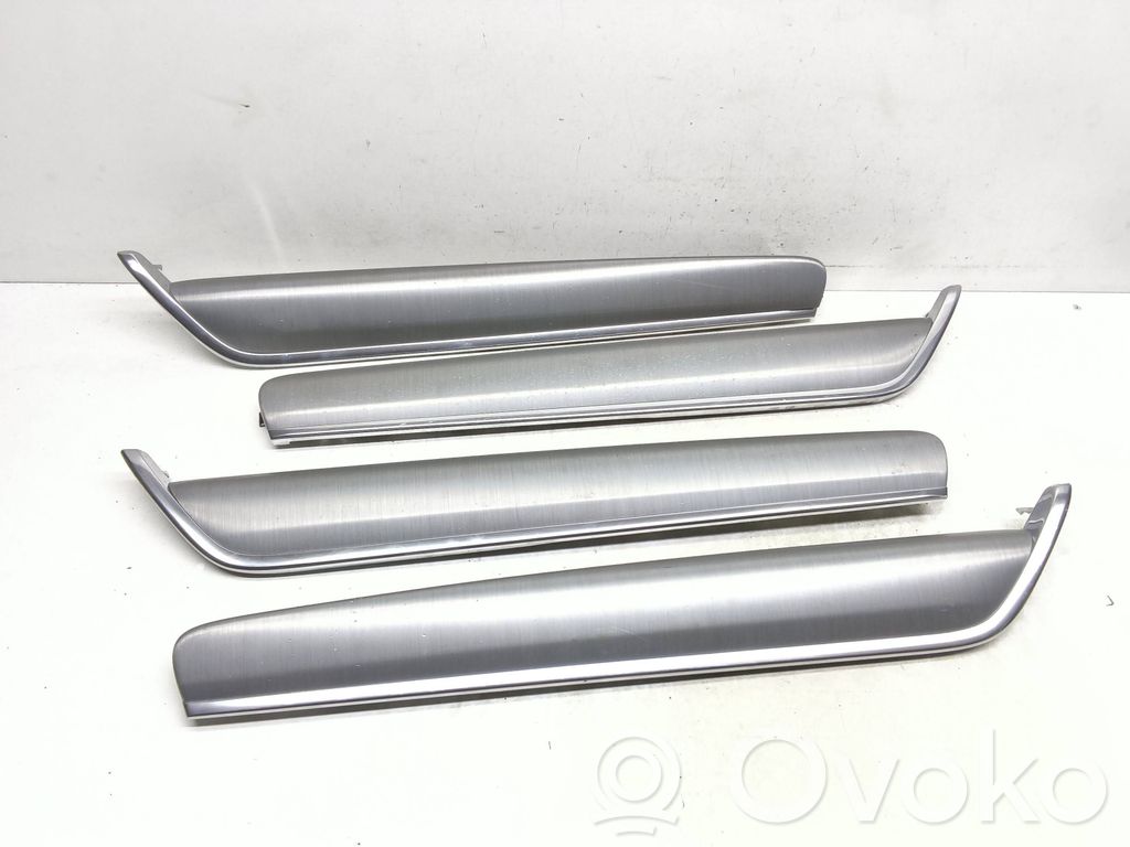 Volvo S90, V90 Boczki / Tapicerka drzwi / Komplet 