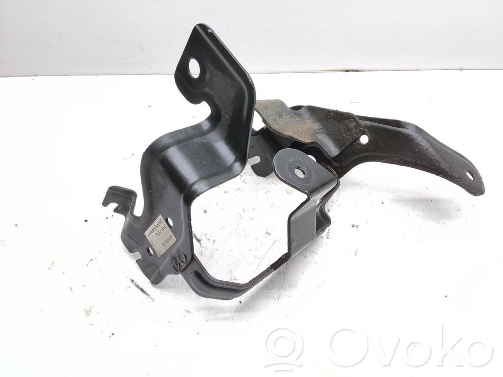 Volvo S80 Ohjaustehostimen pumpun kannake 