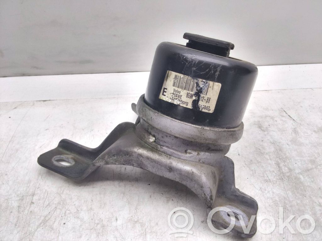 Engine mount bracket   8G9N6F012BB