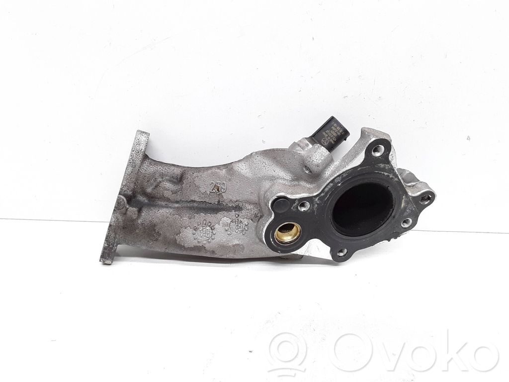 Mercedes-Benz C W204 Tuyau de raccordement solide EGR