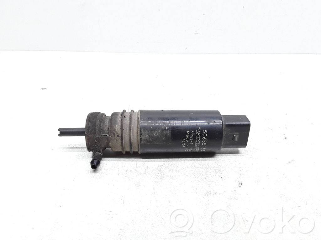 Volvo V70 Windscreen/windshield washer pump