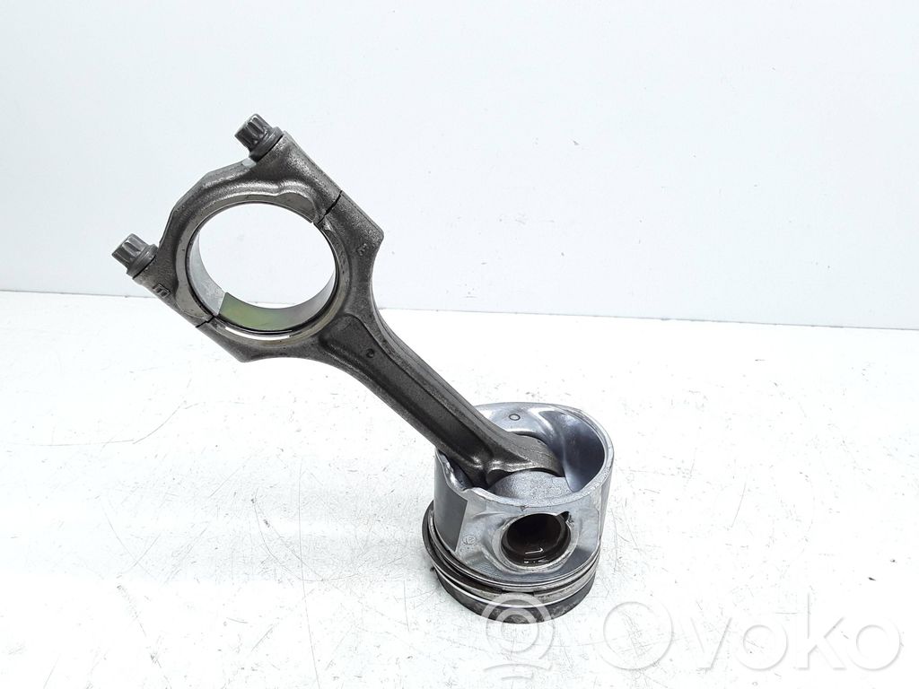 Volvo V60 Pistón con biela 