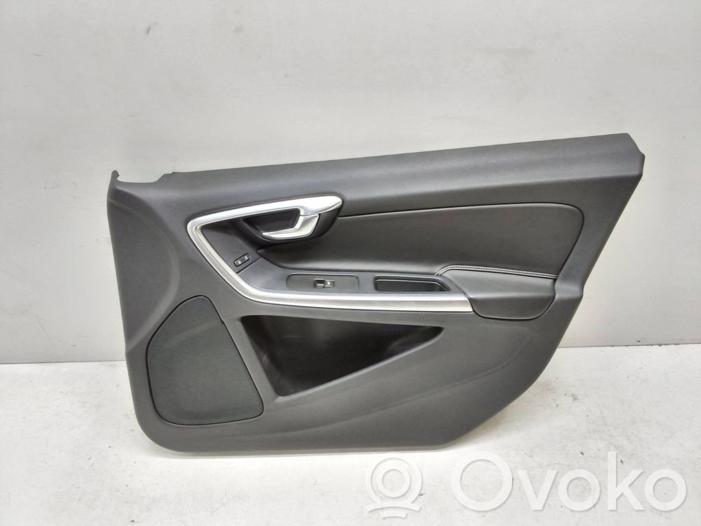 Volvo V60 Apmušimas priekinių durų (obšifke)