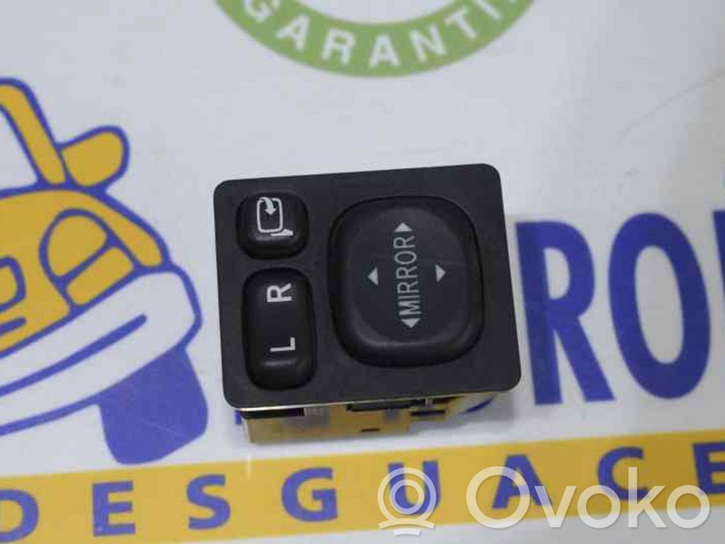 Toyota Auris E180 Interruptor del espejo lateral 