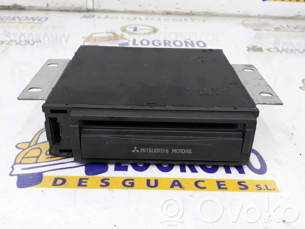 Mitsubishi Montero Panel / Radioodtwarzacz CD/DVD/GPS 