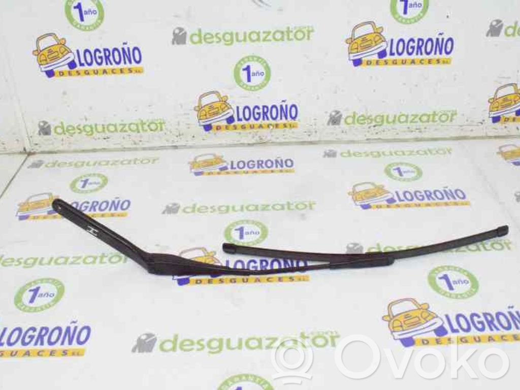 BMW 7 G11 G12 Front wiper blade arm 