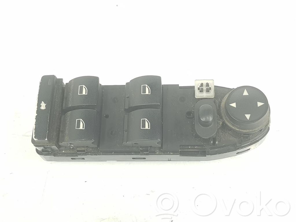 Electric window control switch   61319122118,61319218041