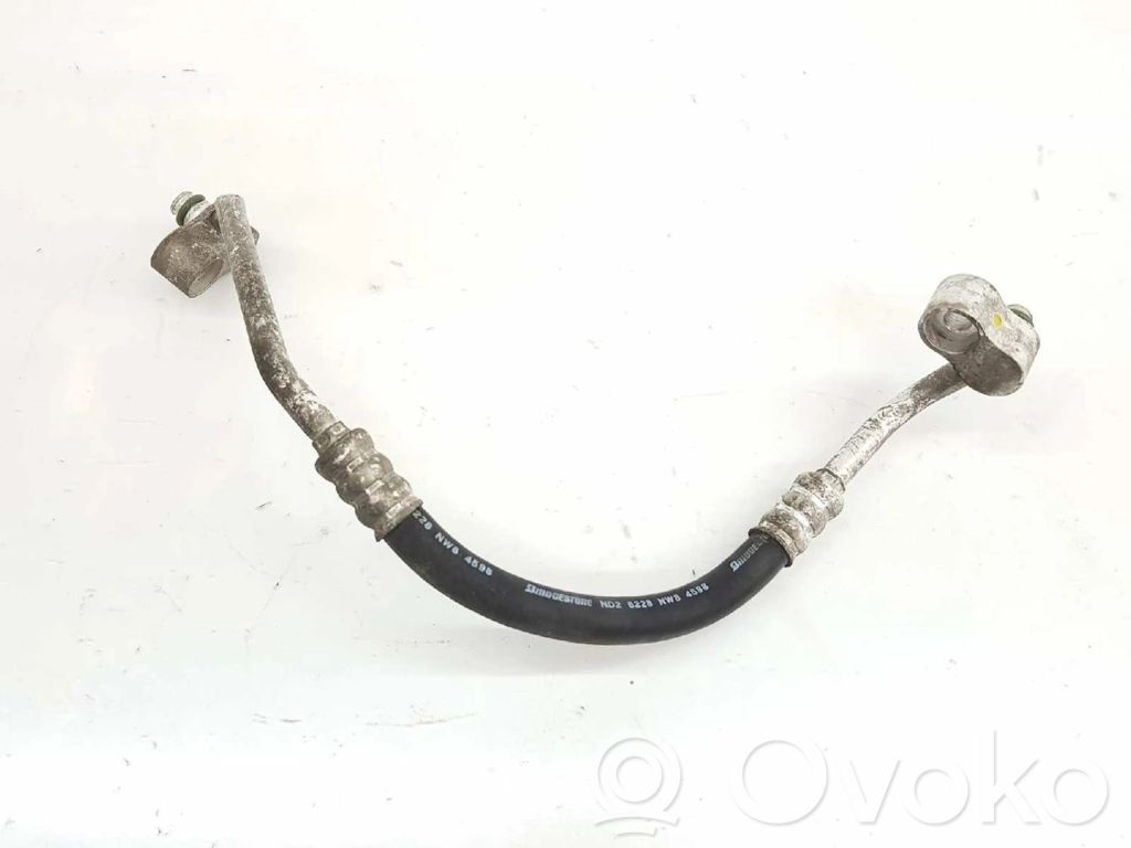 BMW 3 E36 Ilmastointilaitteen putki (A/C) 