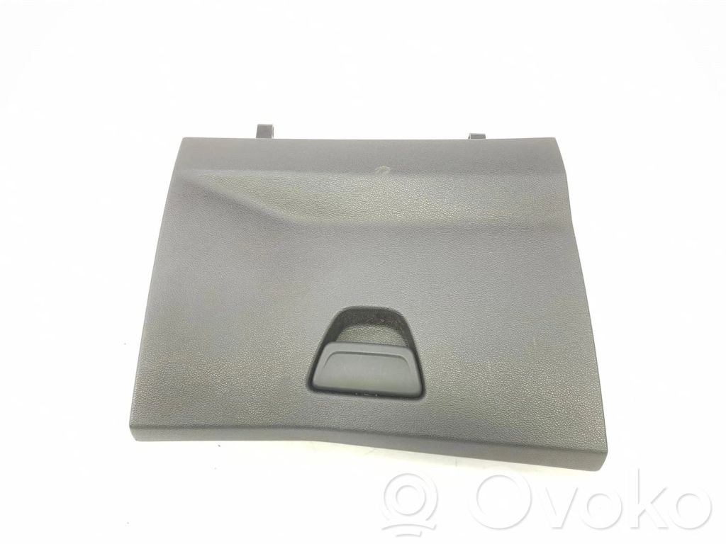 Ford B-MAX Glove box 