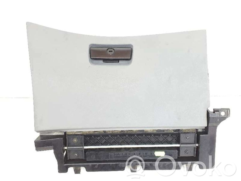 BMW X3 E83 Glove box 