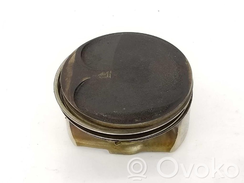 BMW 3 E92 E93 Piston 