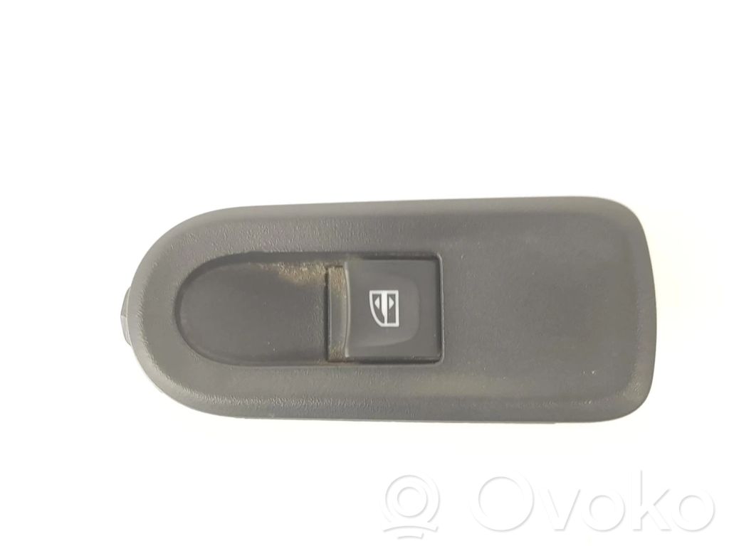 Dacia Dokker Electric window control switch 