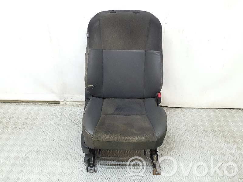 Toyota Land Cruiser (J120) Front passenger seat 