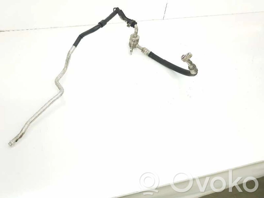 Audi TT Mk1 Ilmastointilaitteen putki (A/C) 