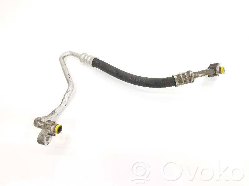 BMW 7 E65 E66 Ilmastointilaitteen putki (A/C) 