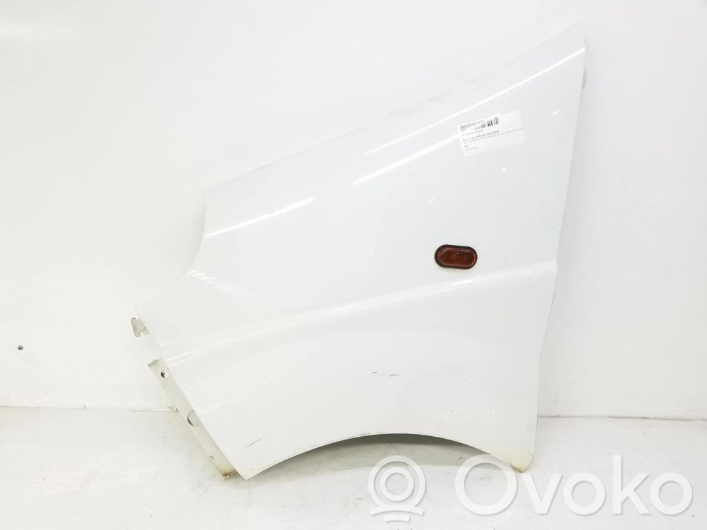 Nissan Primastar Kotflügel 