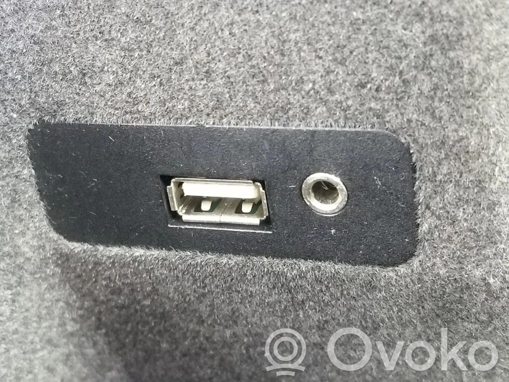 Porsche Cayenne (9Y0 9Y3) Reposabrazos 