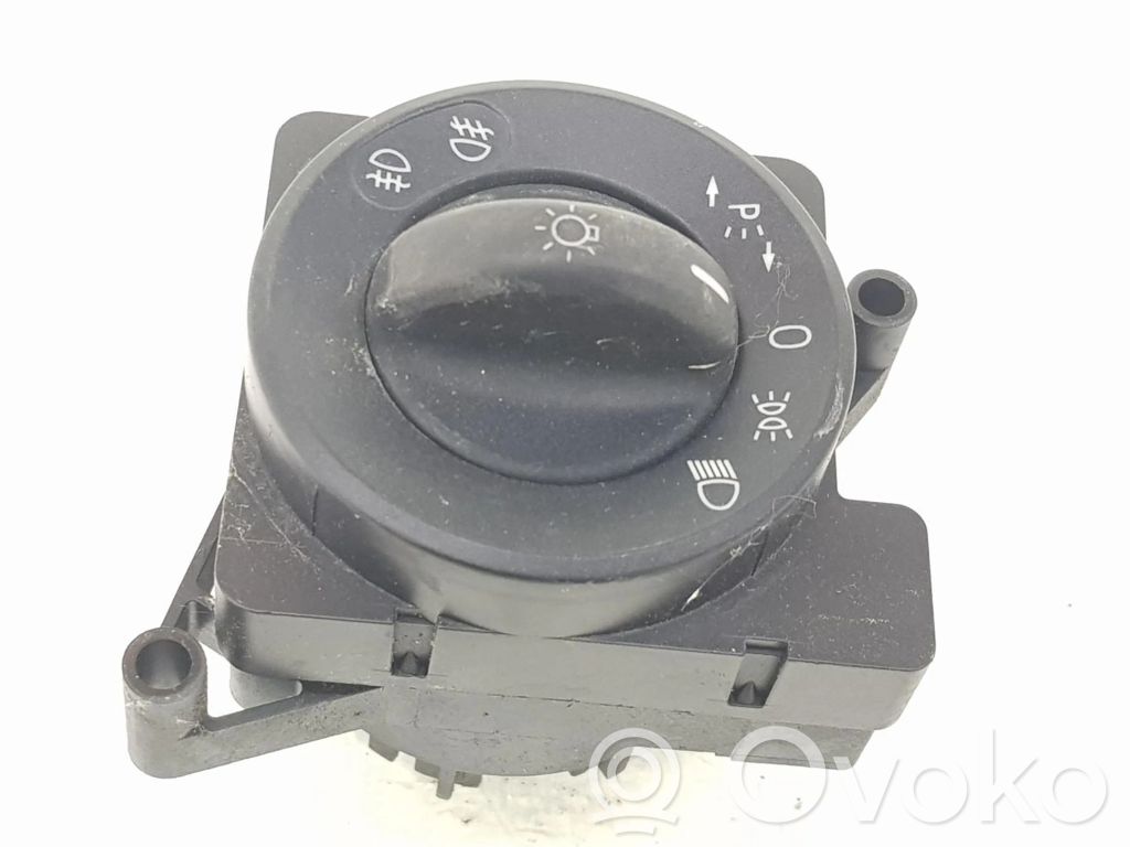 Volkswagen Crafter Light switch 