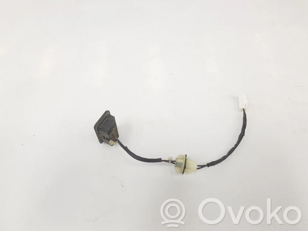 Manecilla de la puerta trasera maletero   GS2A676S0,6S2A676S0