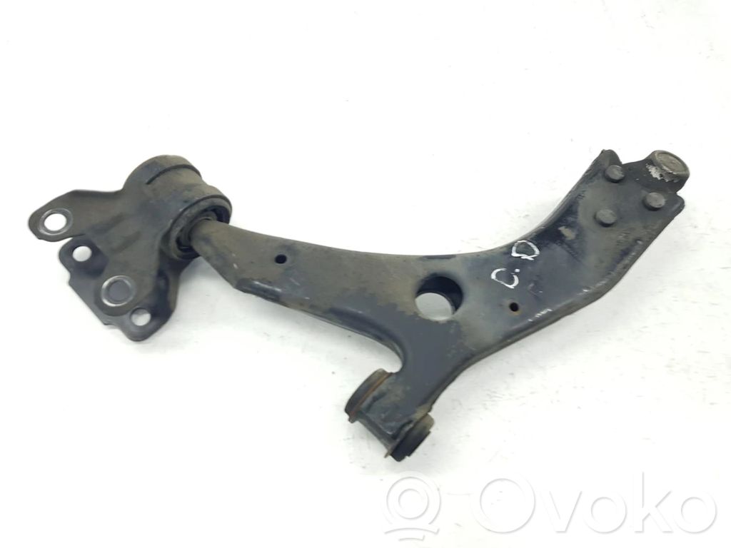 Volvo V40 Dolny wahacz przedni 