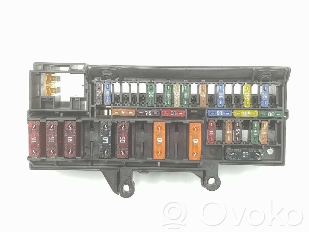 Módulo de fusible   61136900582,61136900582