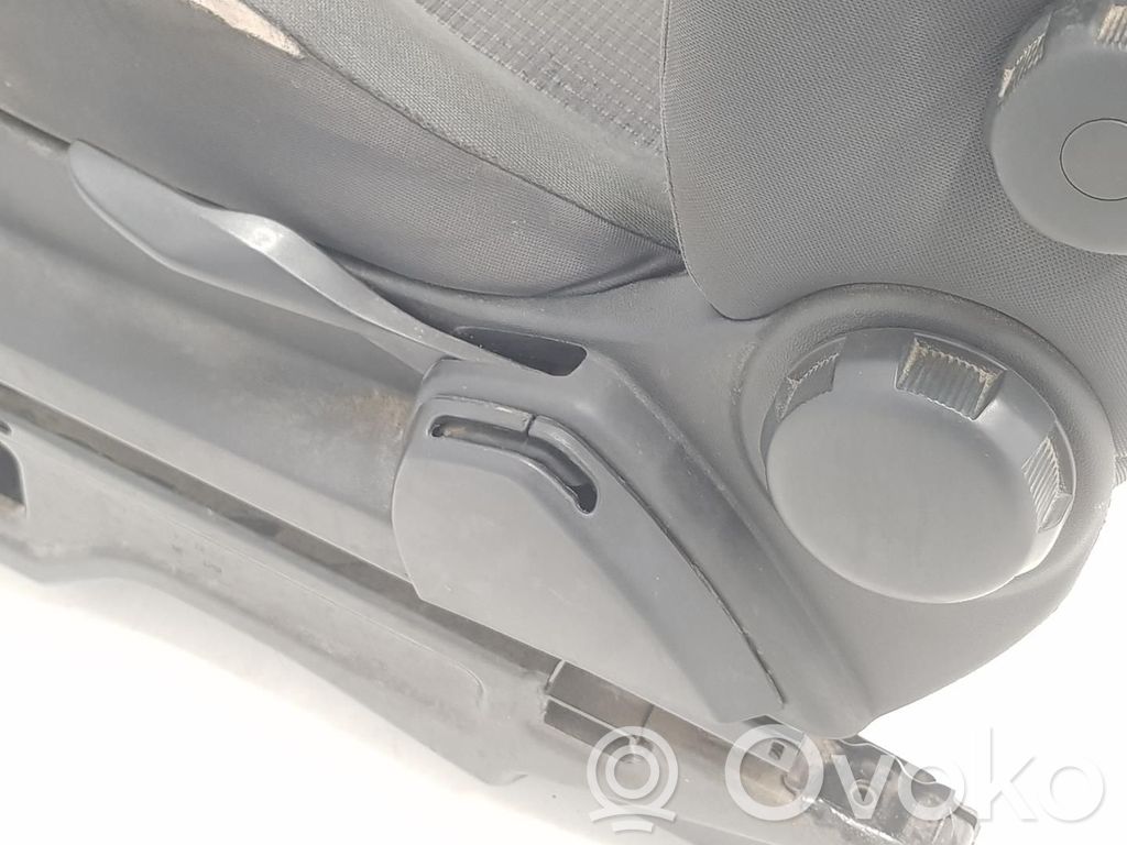 Citroen Nemo Kuljettajan istuin 