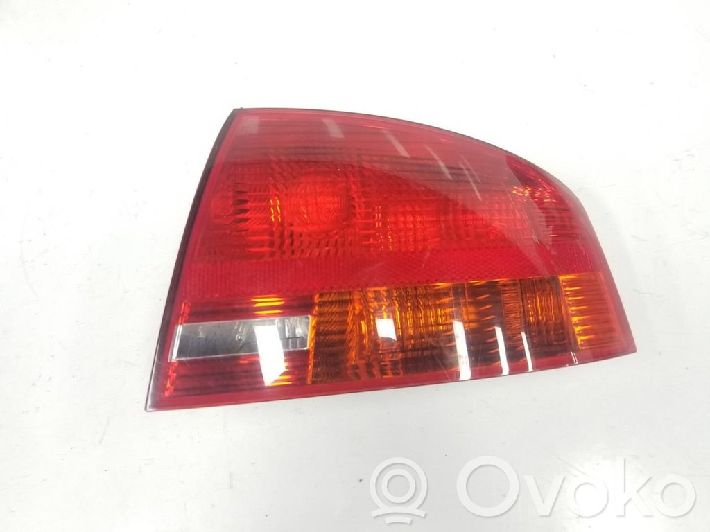 Audi A4 S4 B6 8E 8H Lampa tylna 