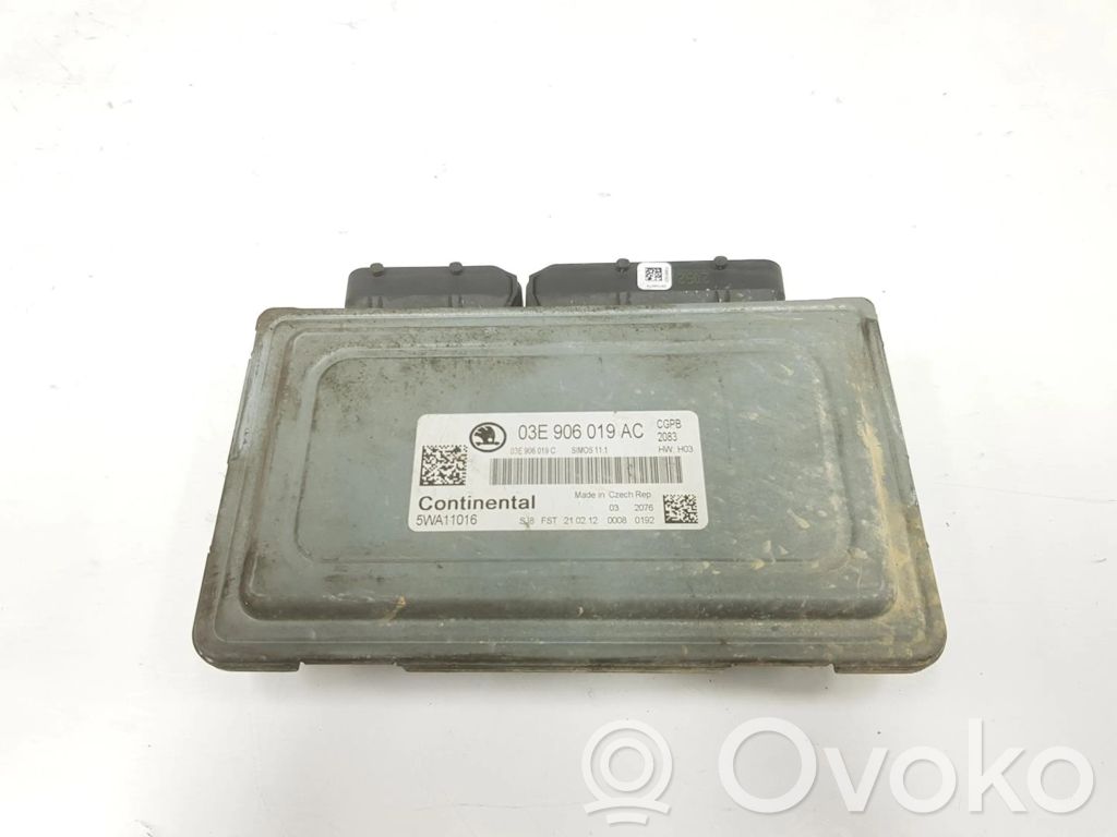 Skoda Fabia Mk2 (5J) Engine control unit/module 