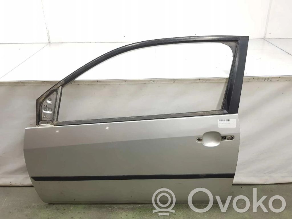 Ford Fiesta Puerta delantera 