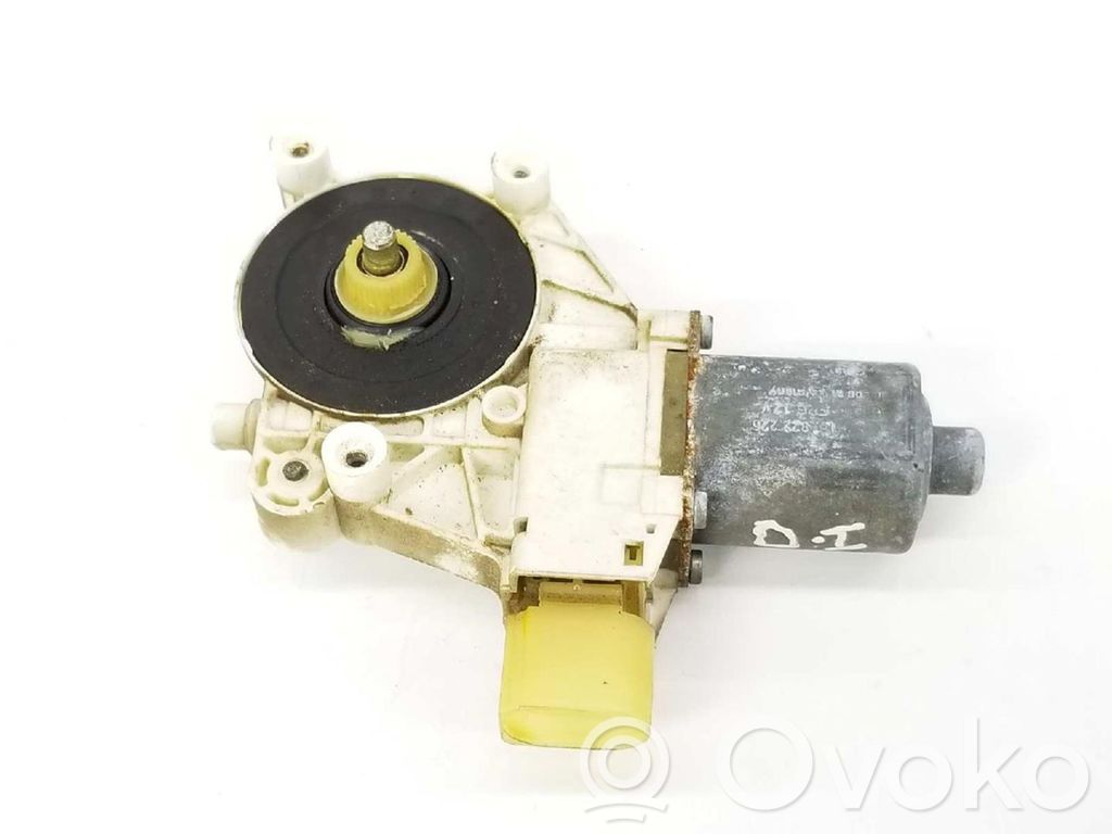 BMW 1 E82 E88 Moteur de lève-vitre de porte avant