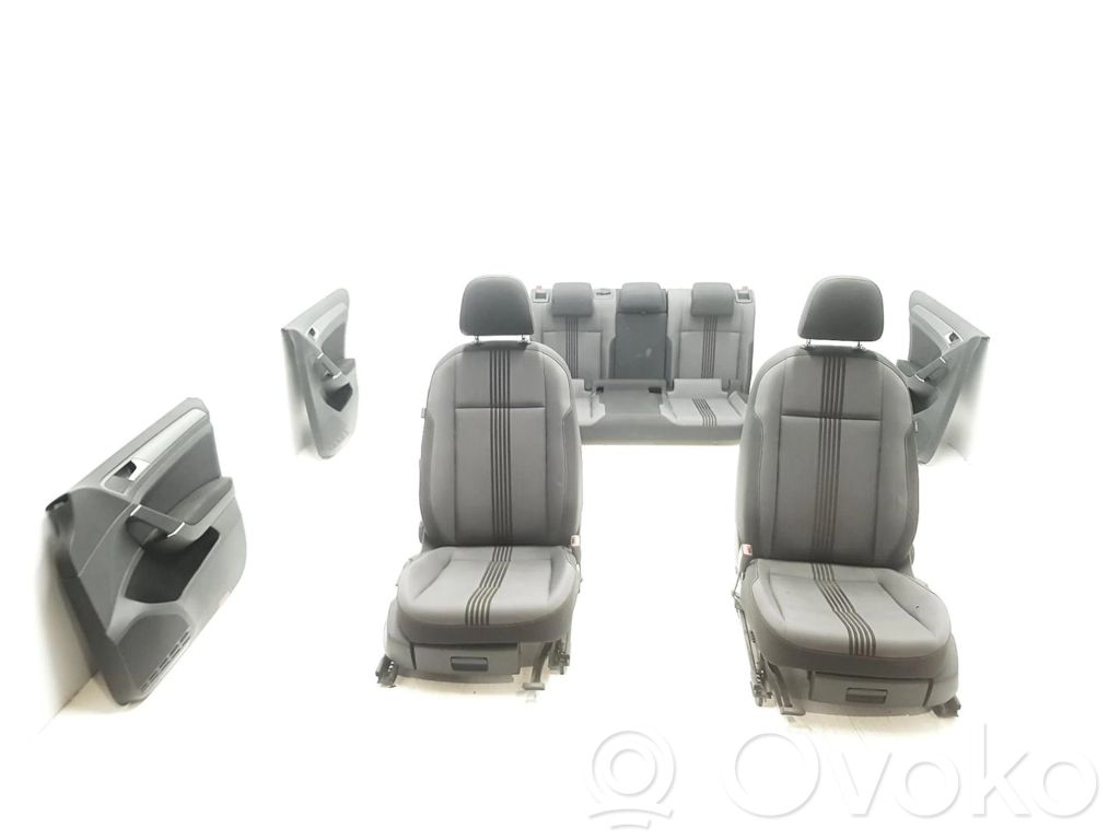 Volkswagen Golf VII Fotele / Kanapa / Komplet 
