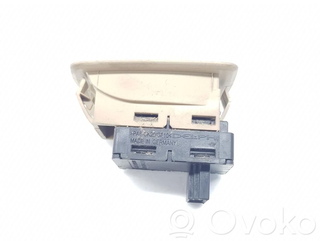 Electric window control switch   61316945876,6945876