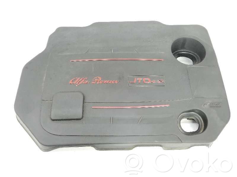 Alfa Romeo Giulietta Couvercle cache moteur
