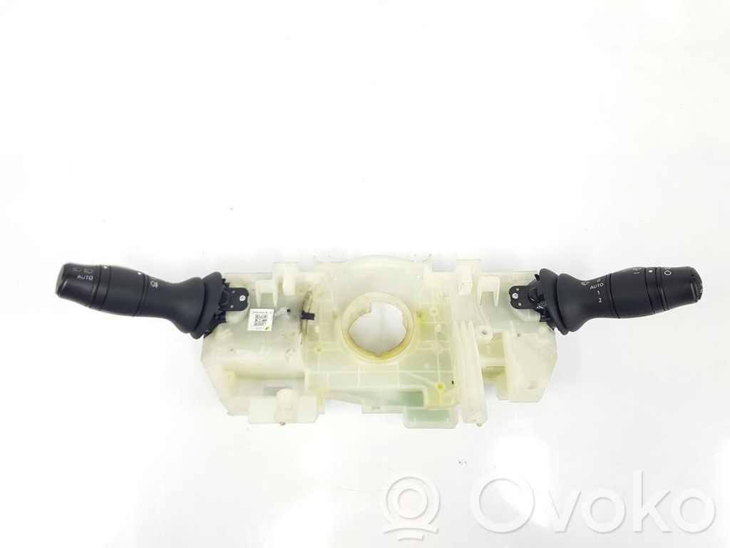 Renault Laguna III Boutons / interrupteurs volant