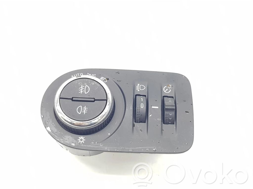 Interruptor de luz   39201665,98320466YX