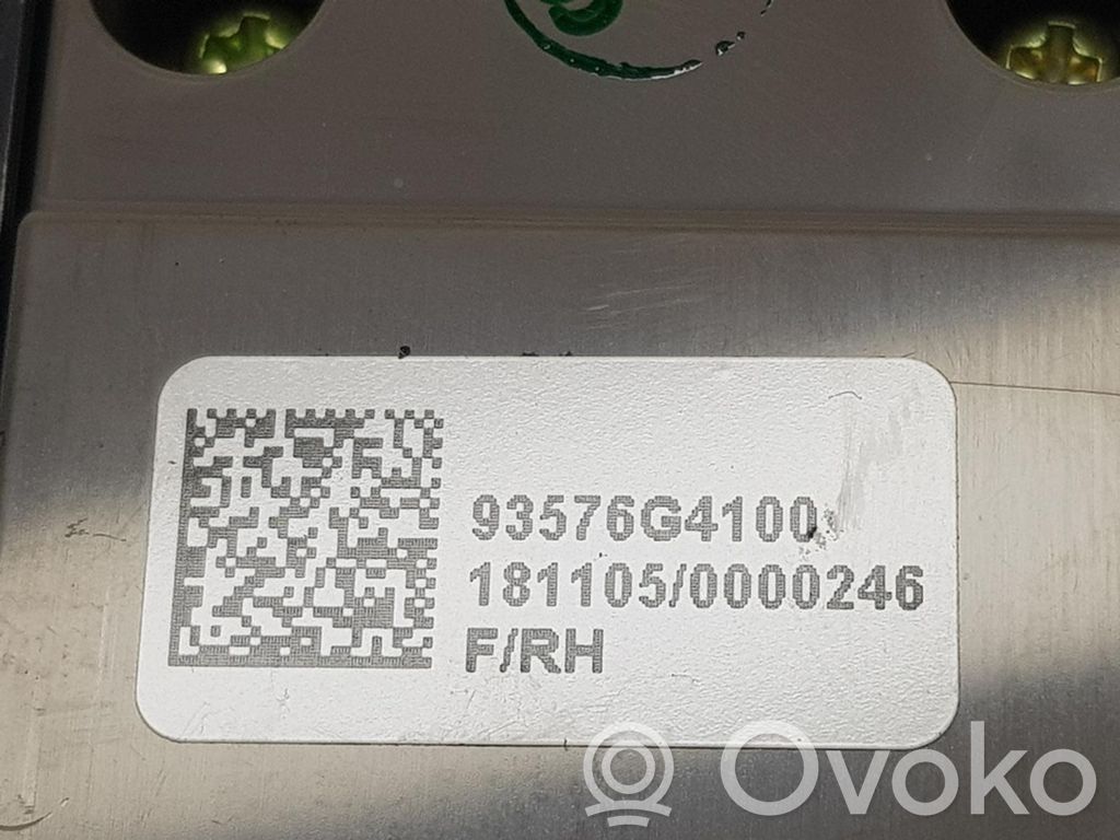 Hyundai i30 Elektrisko logu slēdzis 