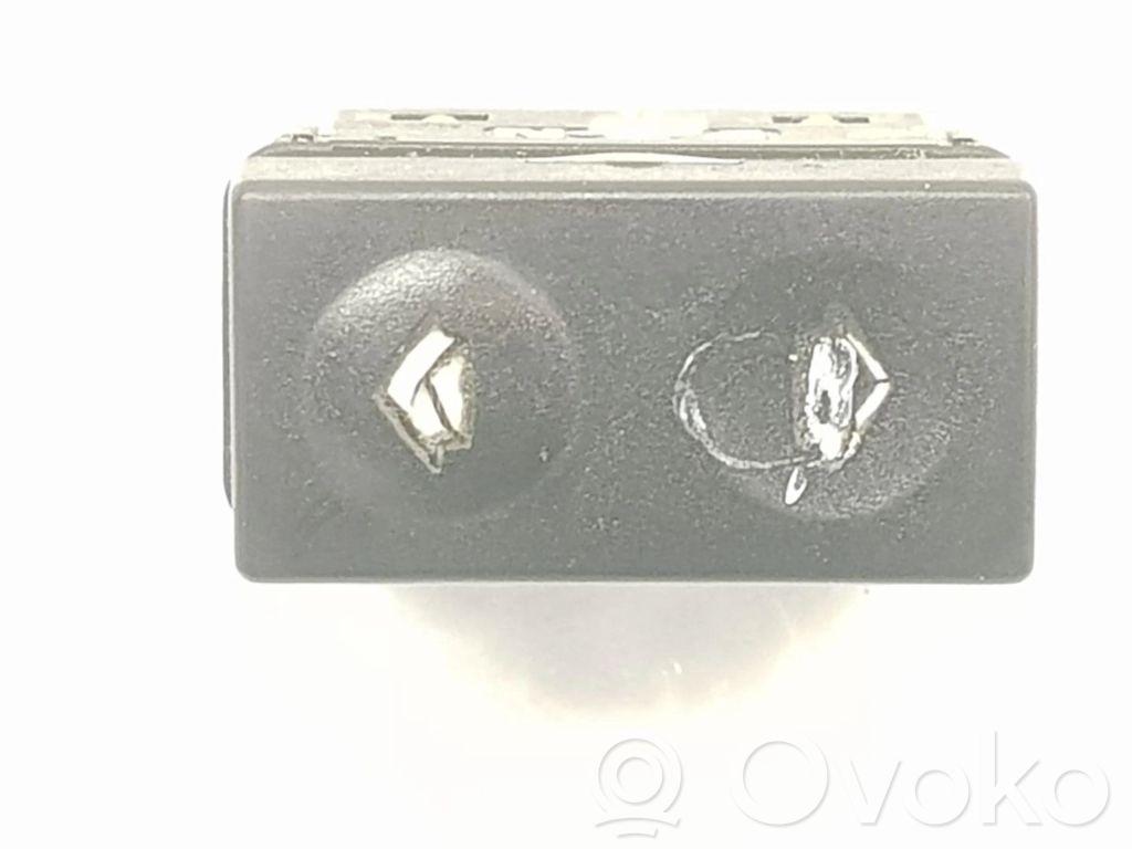 Interruptor del elevalunas eléctrico   61318368941,8368941