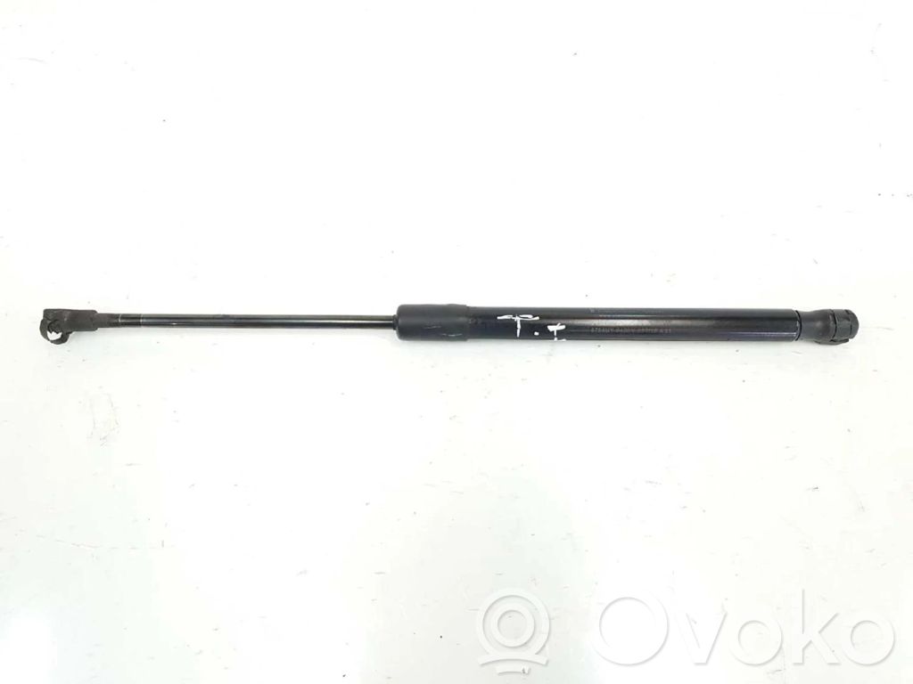 BMW 1 E82 E88 Tailgate/trunk strut/damper 