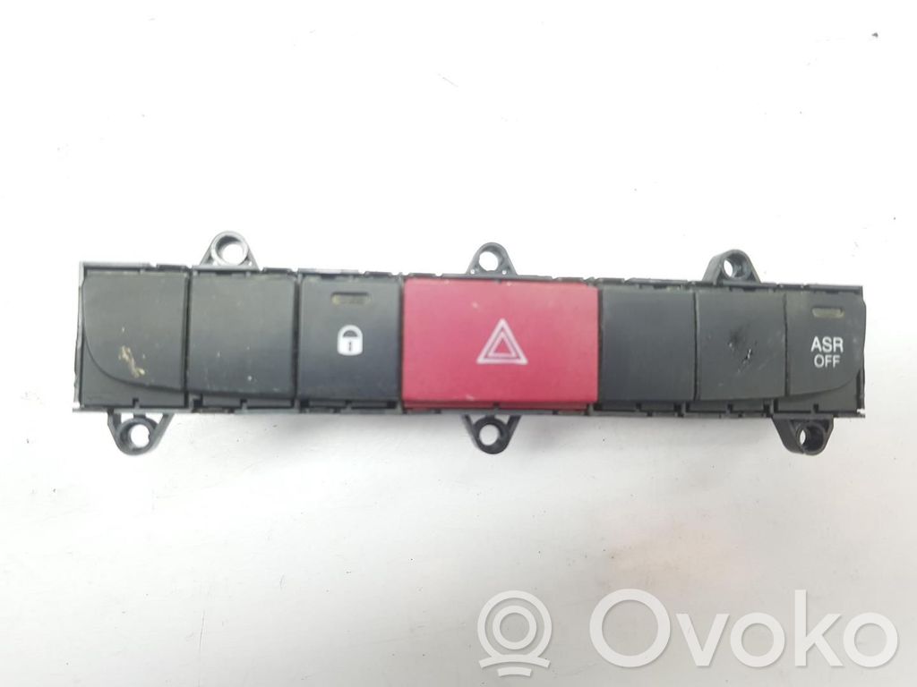 Peugeot Boxer Botón interruptor de luz de peligro 