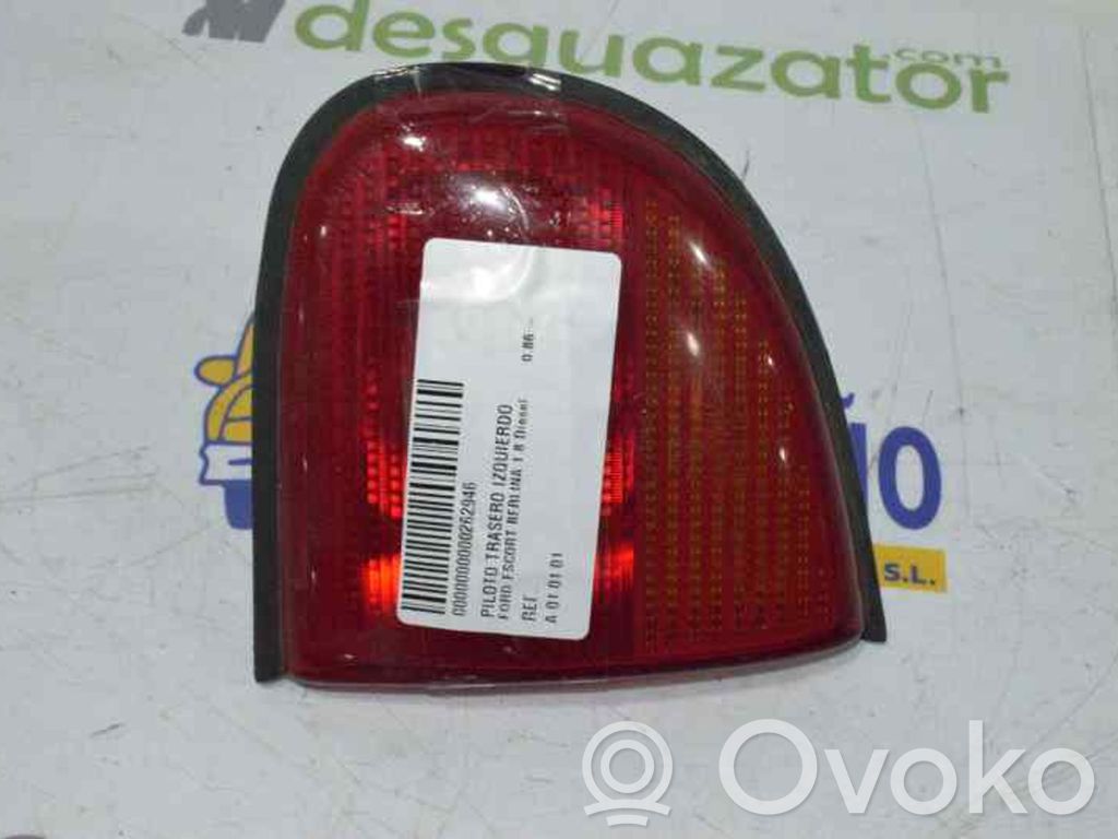 Ford Escort Lampă spate în capacul portbagajului 