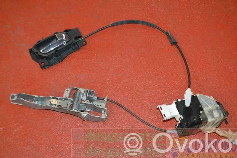 Citroen C4 I Priekšpusē slēdzene 