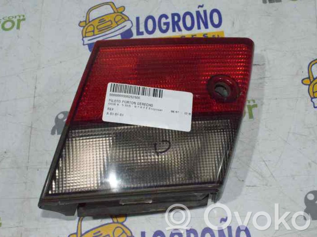 Saab 9-5 Aizmugurējais lukturis pārsegā 
