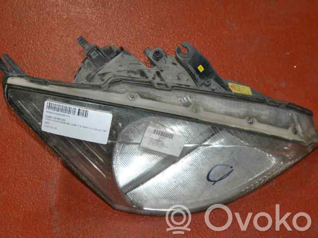 Ford Focus Headlight/headlamp 