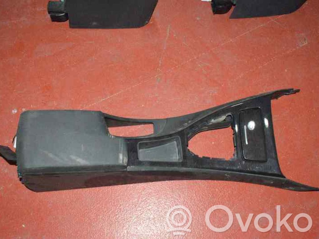 Armrest   51167130686,7130686