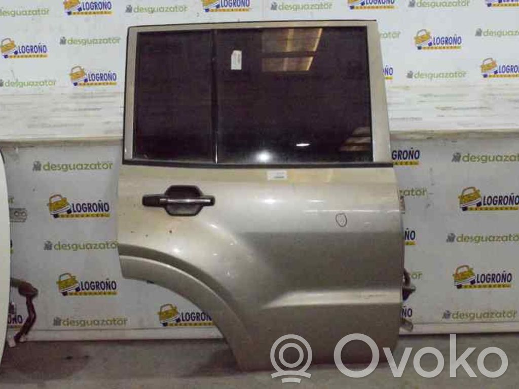 Mitsubishi Montero Puerta trasera 